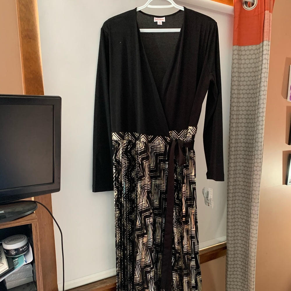 Lularoe DeAnne wrap dress